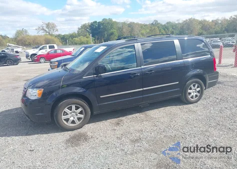 2010 Chrysler Town & Country Touring from USA, damaged, VIN 2A4RR5D19AR351858